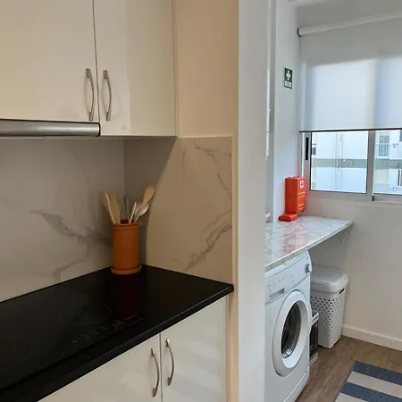 Modern * Ponta Delgada