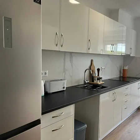 Modern * Ponta Delgada