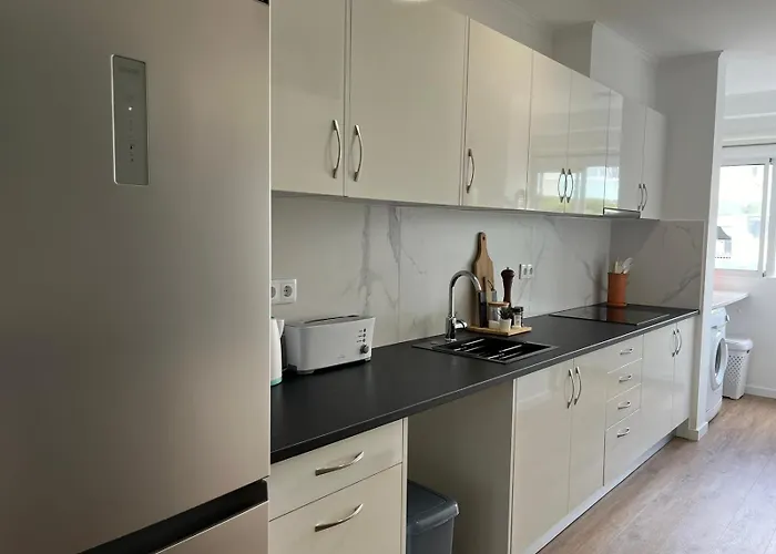 Modern * Ponta Delgada