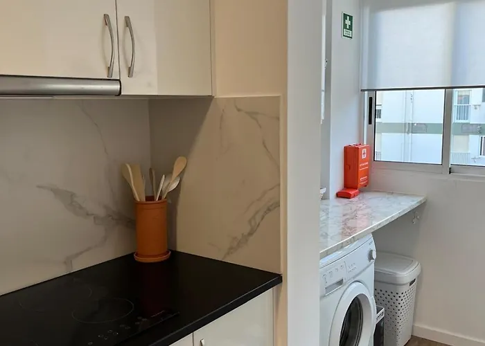 Modern * Ponta Delgada